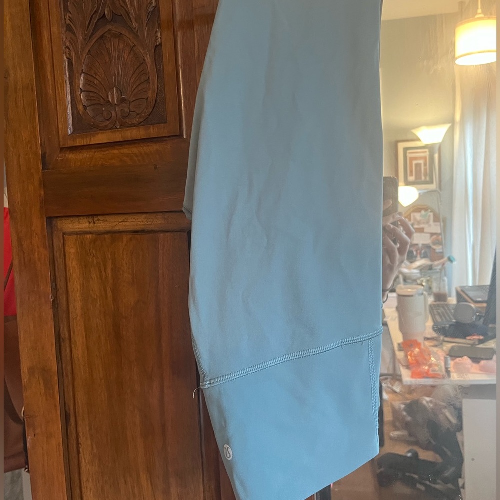 LULULEMON SIZE 2 LEGGINGS - Picture 2 of 3